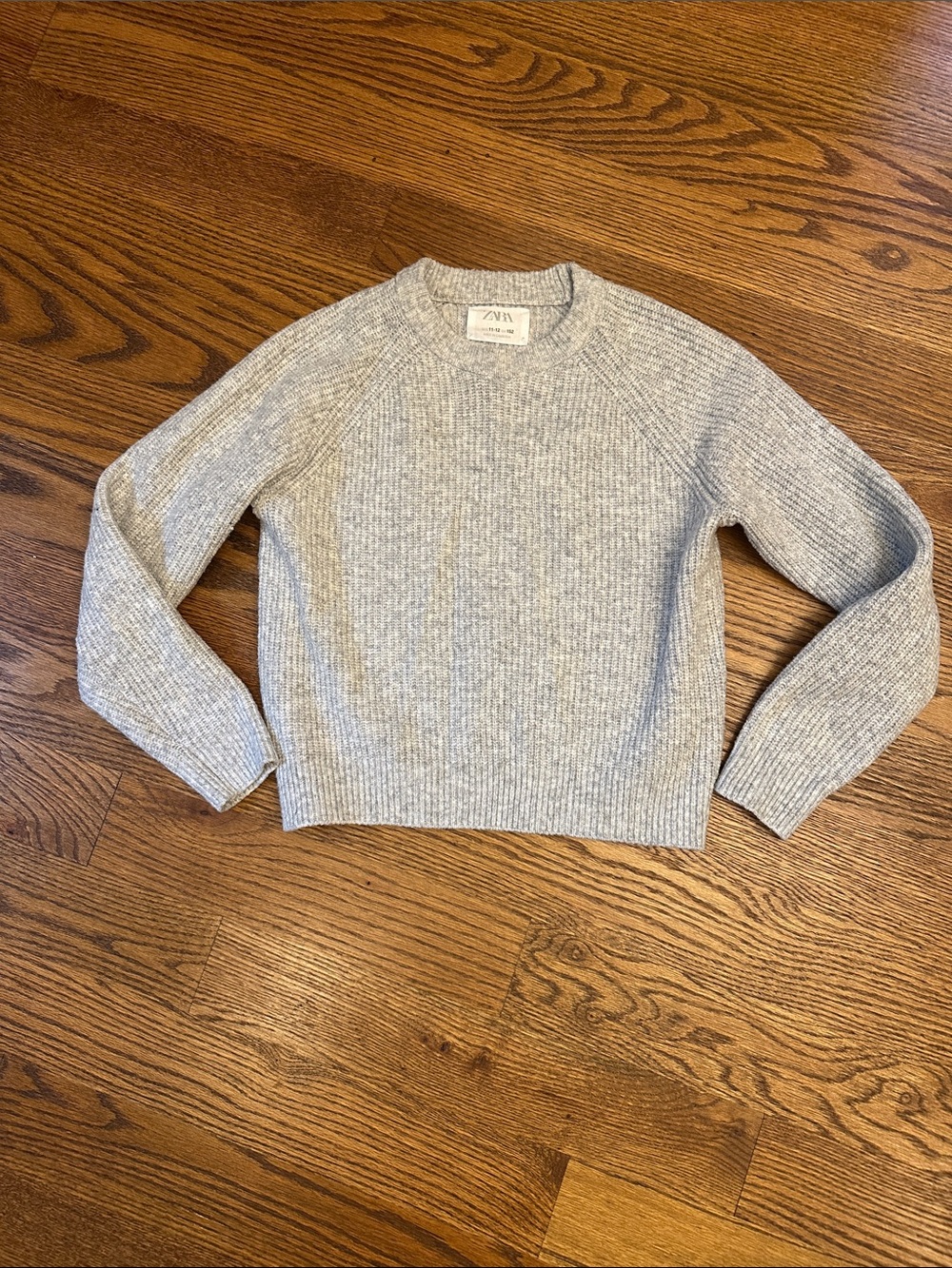 GUC Zara Heather Light Gray Ribbed Crew Sweater; 11-12